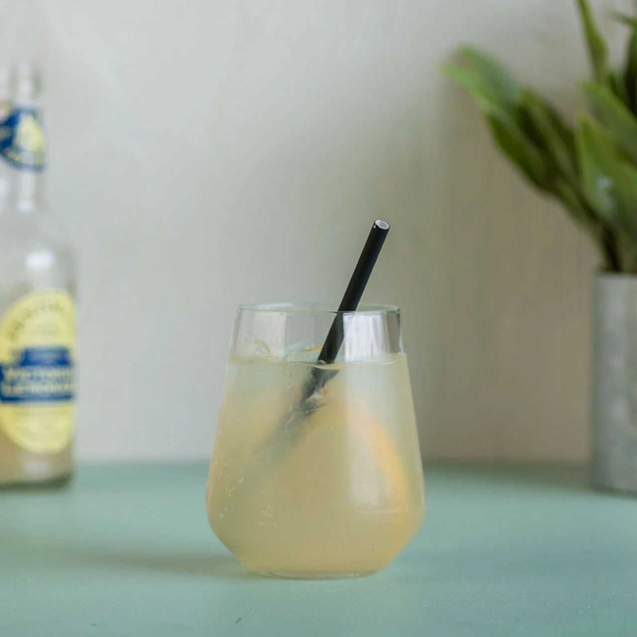 Aardvark Eco-Friendly Paper Cocktail Straws - Black - 5.75"L - Box Of 875 Straws - Image 2